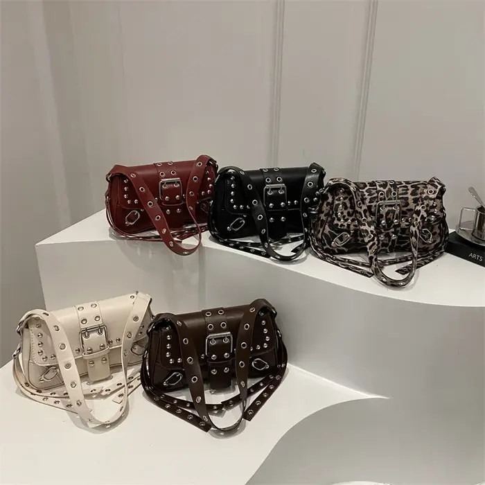 Sac à bandoulière pour femmes Style Punk sac à main en cuir PU Rock mode sacs