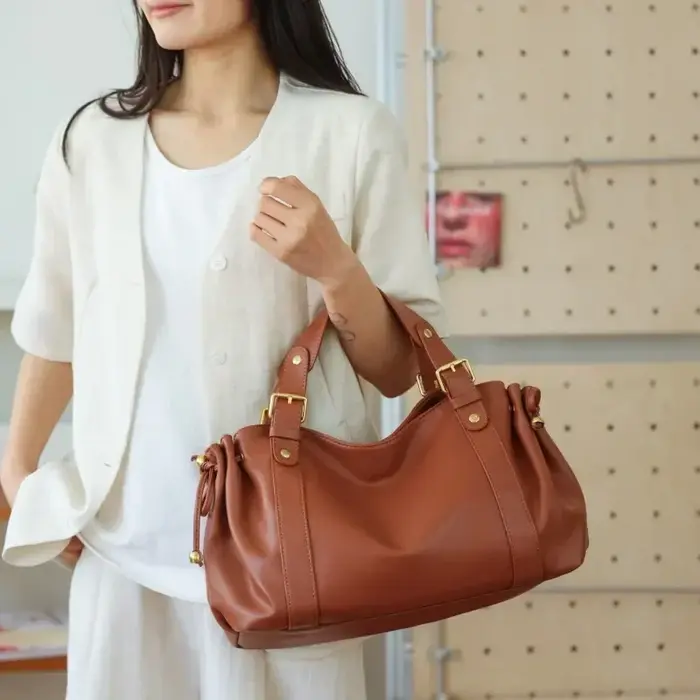 Sac à main de créateur célèbre, grande capacité, tendance, avec bandoulière chaîne, confortable et portable, sac à fermeture éclair pour femme