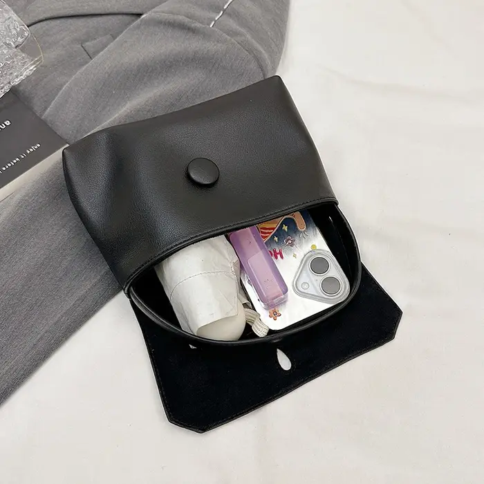 Fil à coudre décontracté PU fermeture éclair grande capacité sacs à bandoulière pour les femmes douce personnalité