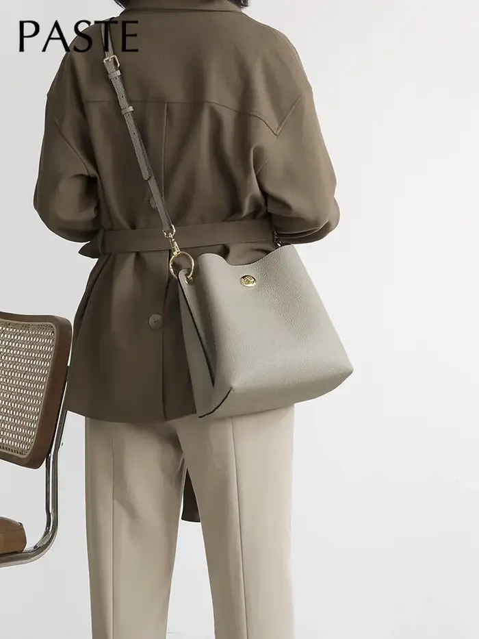 Nouveau 2026 élégant exquis seau fourre-tout en cuir de vache véritable femmes sac à main 2 poches principales