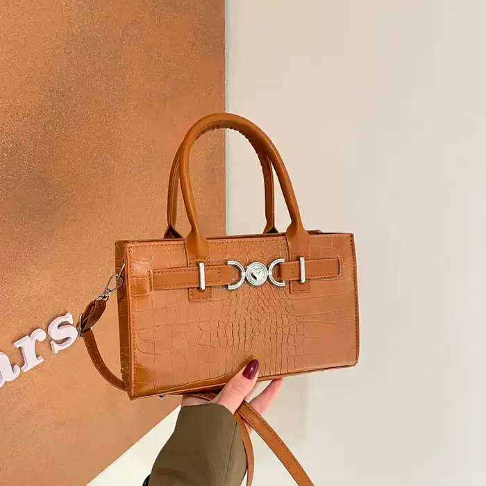 Sac bandoulière chic et décontracté pour femme, petit sac carré tendance, nouveau style printemps, s
