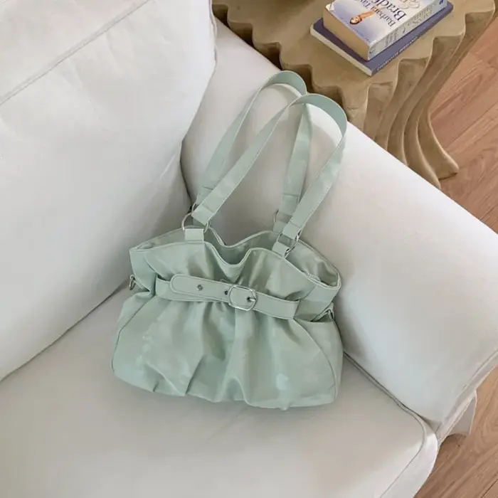 Sac à main CEEKAY couleur pastel froncé avec boucle métallique