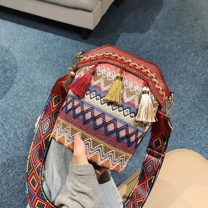 Sac à bandoulière ethnique tissé à la main pour femmes