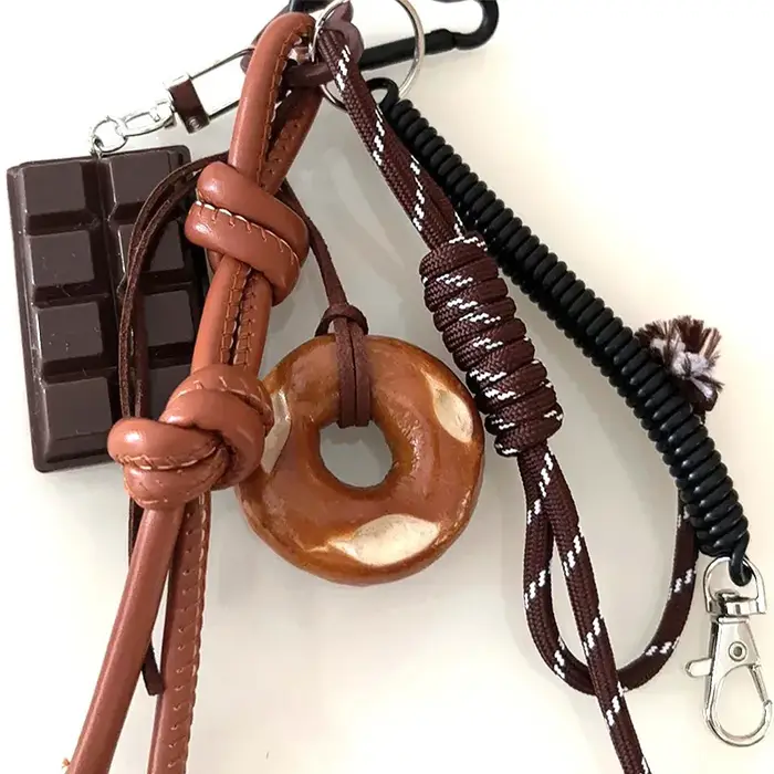 Automne/hiver marron mignon pain alcalin Style coréen INS sac pendentif chocolat escalade corde porte-clés décoratif Hangin
