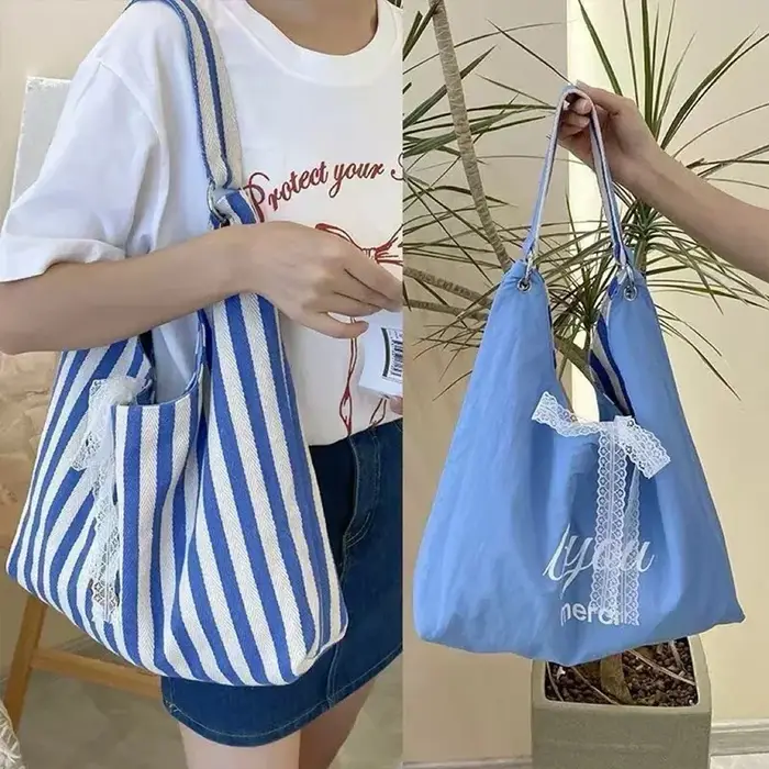 Sac hobo en toile à rayures pour femmes, avec nœud en dentelle, réversible, grand sac fourre-tout à bandoulière pour l'école et les pique-niques