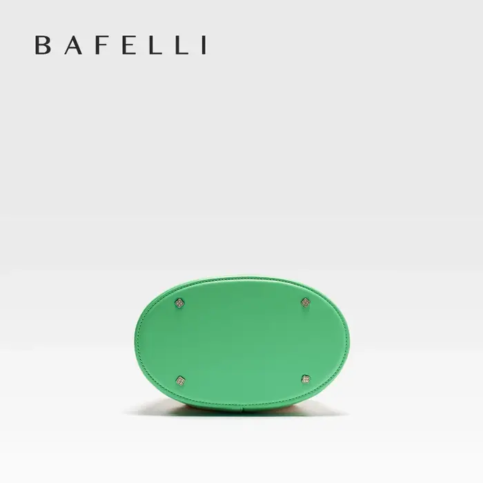 BAFELLI 2025 nouveau sac à main pour femmes marque de luxe printemps soldat design Style chaîne en cuir seau sacs