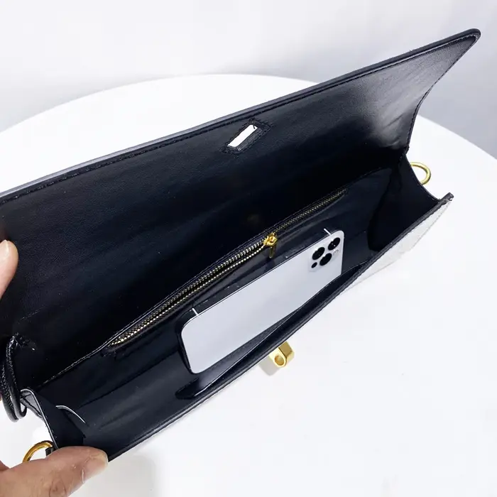 Sacs d'embrayage classiques pour femmes