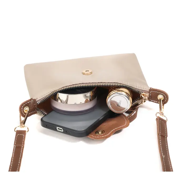 Sac à bandoulière tendance et à la mode