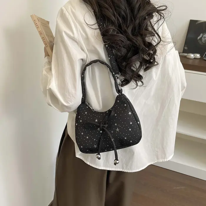 Sac à bandoulière Hobo jaune pâle à imprimé étoiles pour femme