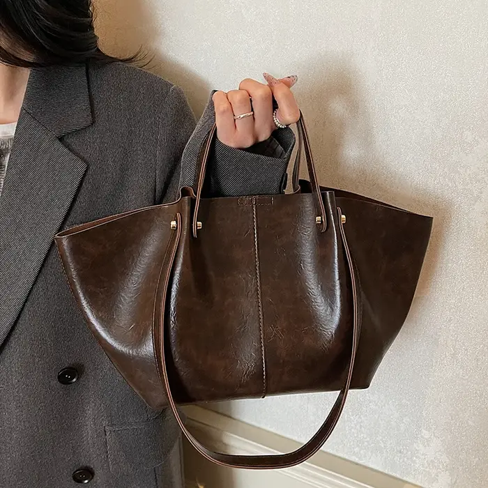 Sac fourre-tout en cuir souple pour femme