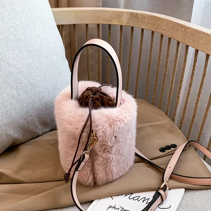 Sac seau Sac à main mode fausse fourrure sacs d'hiver femmes épaule Sac à bandoulière dames