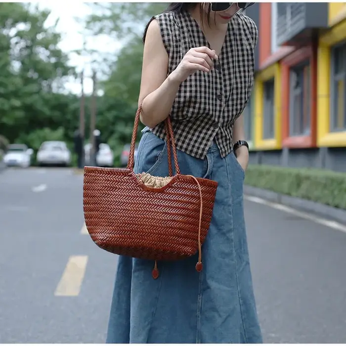 Sac fourre-tout en rotin tressé pour femme