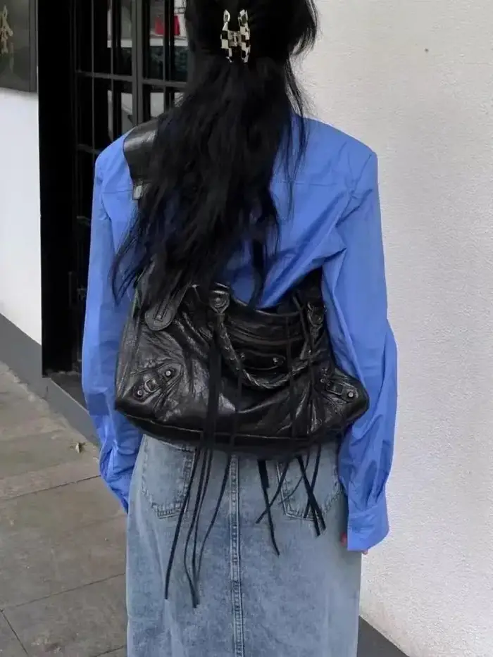 Sac de moto à rivets, sac à bandoulière haut de gamme de grande capacité