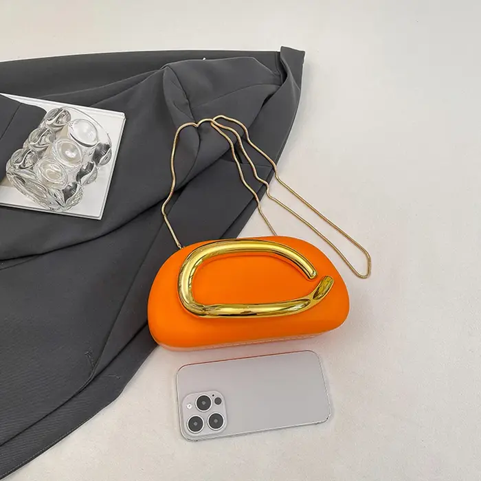Pochette tendance en cuir PU pour femmes