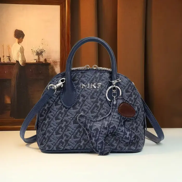 Sac Dôme Monogramme Vintage avec Breloque Poney, Sac à Main de Luxe Bleu Marine de Créateur, Sac Ban