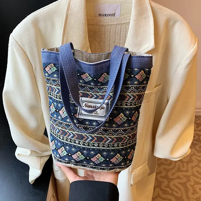 Sac panier tressé artisanal de niche