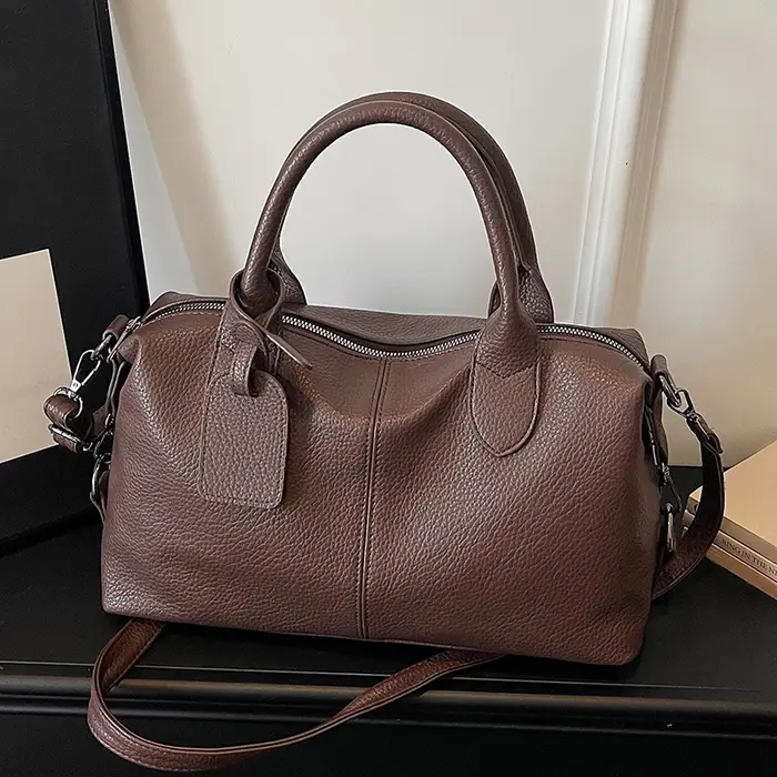 Sac fourre-tout vintage pour femmes, couleur unie simple, grande capacité, sac à main, sac bandoulière pour femmes, sac à main décontracté pour le quotidien et les voyages.