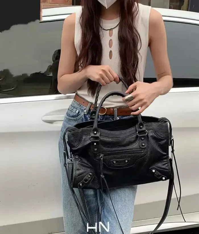 Sac à bandoulière tendance 2026 pour femme, style Y2K, en cuir PU, pour la ville, sac fourre-tout cl