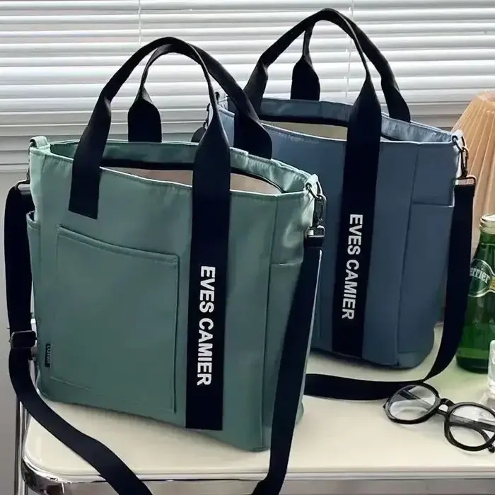 Nouveau Sac Fourre-tout Décontracté 2024 Grande Capacité Sac à Bandoulière en Nylon Imperméable Sac à Main en Toile Sacs Messager Simples et Tendance pour Étudiantes