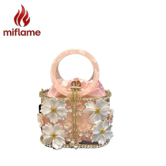 Sac seau vintage floral ajouré fait main avec chaîne en strass
