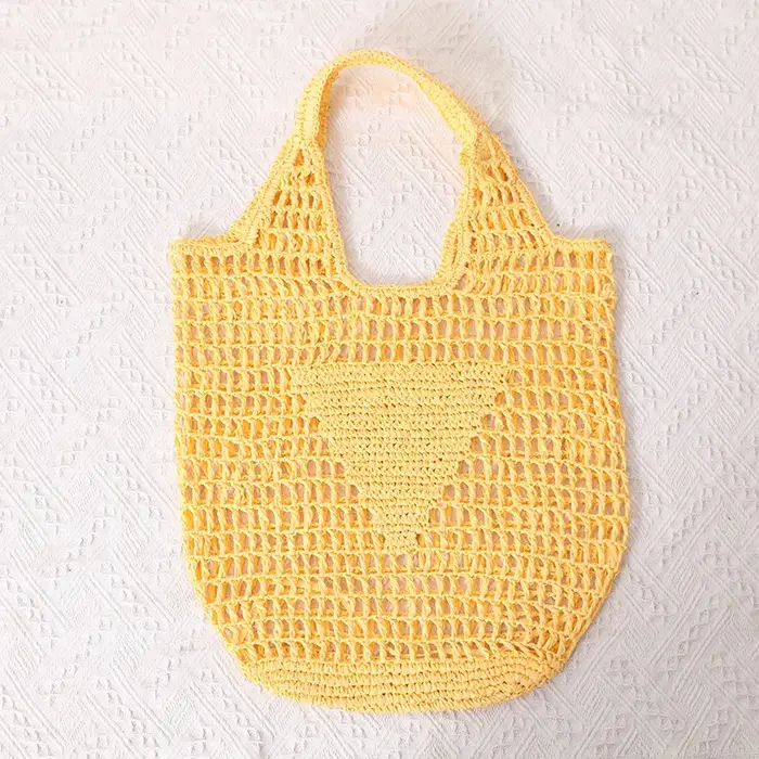 Sac fourre-tout de plage en raphia personnalisé