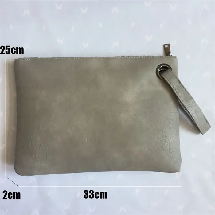 Pochette en cuir monochrome pour femme