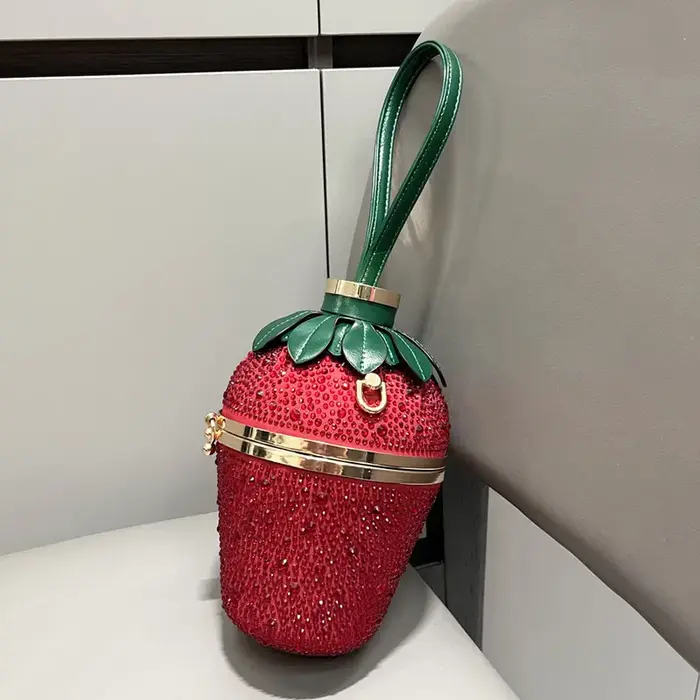 Sac de soirée et pochette de luxe 2024