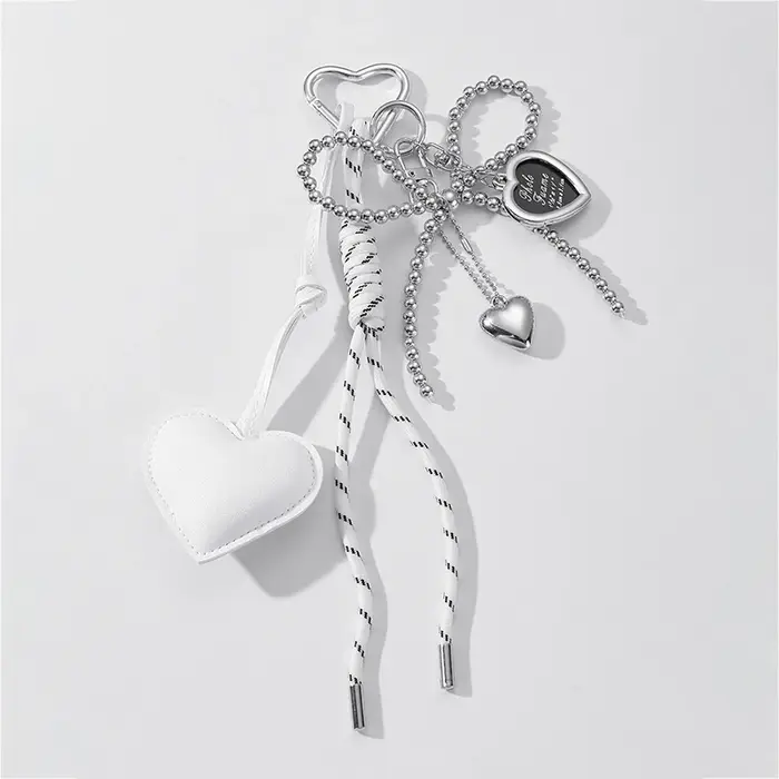 Porte-clés à pampilles en forme de cœur d'amour, breloque de luxe, fait à la main, créatif, nœud papillon, mignon, brillant, accessoires de sac