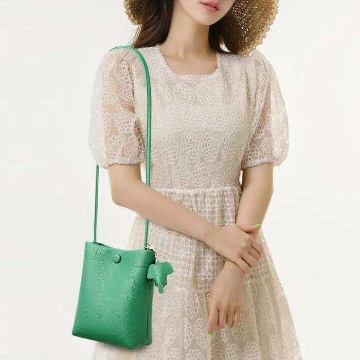 Sac messager pour femmes fabriqué en cuir riche