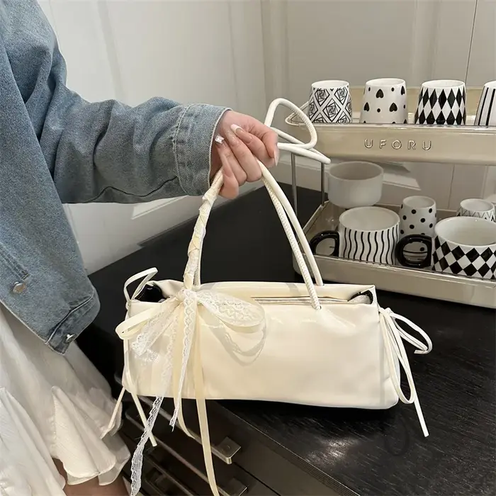 Sac carré français élégant avec nœud coréen