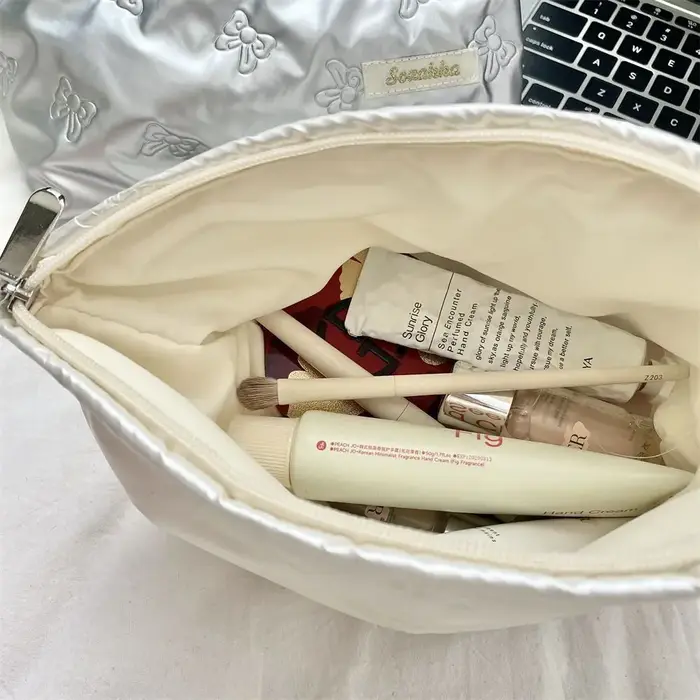 Sac à main, Trousse de maquillage