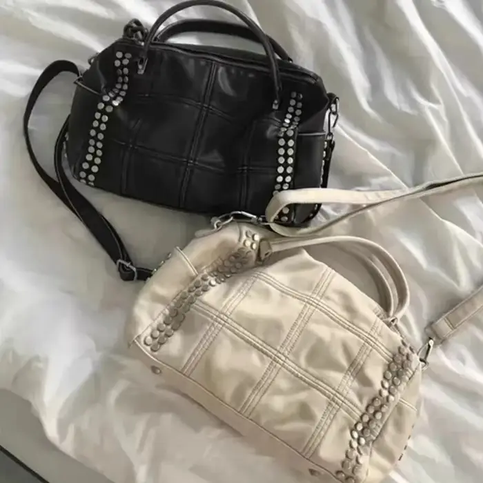 Sac fourre-tout matelassé grande capacité avec rivets