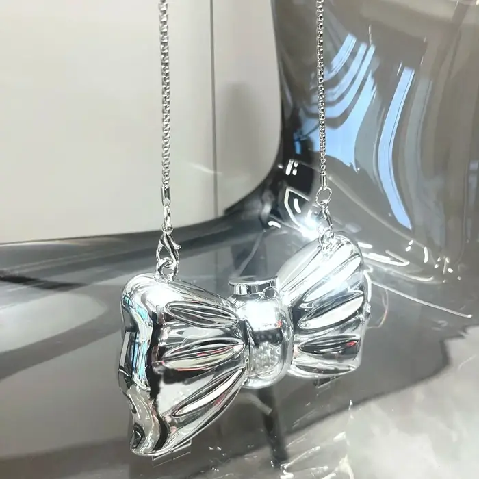 Sac à main de soirée doré