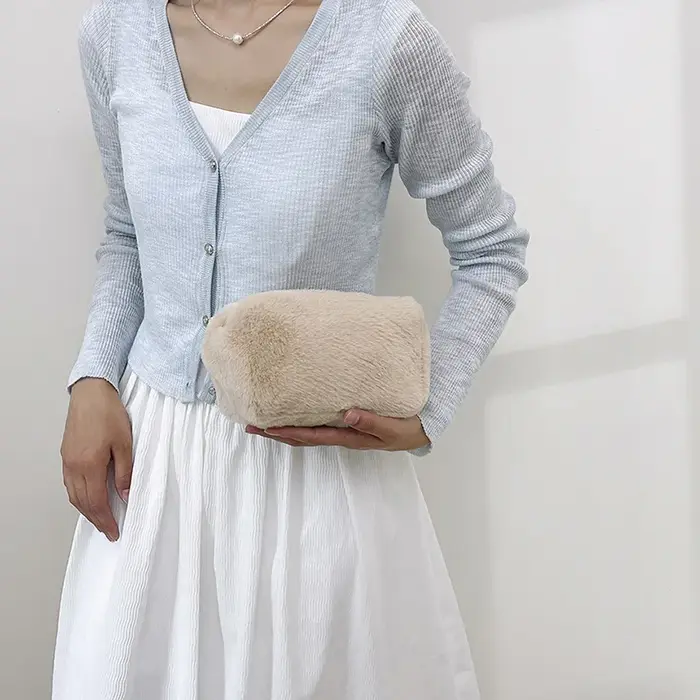 Pochette à maquillage en peluche