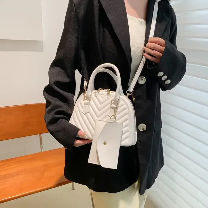 Sac à bandoulière tendance et polyvalent en forme de coquille