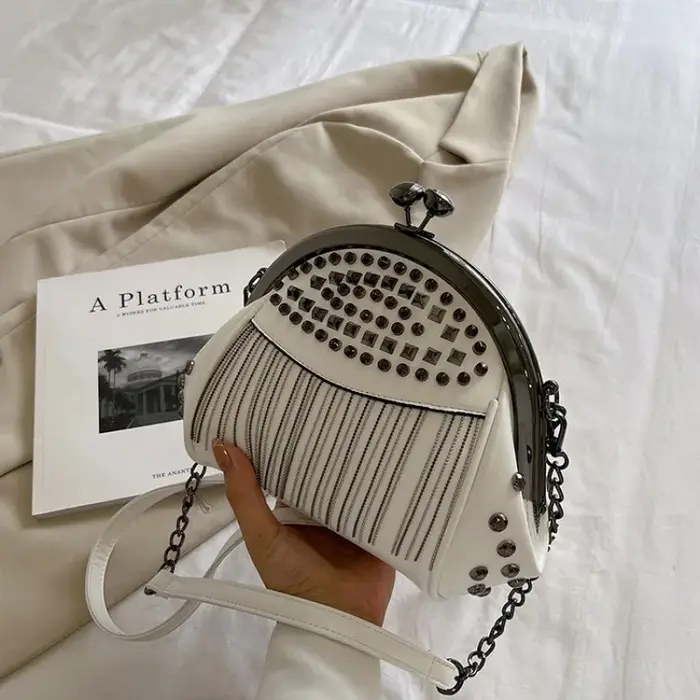 Sac à bandoulière à franges et pompons