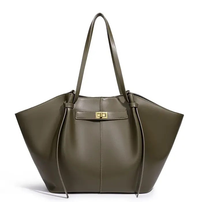 Léger grande capacité 2025 nouveau sac à main de rue en forme de chauve-souris Style européen et américain à la mode bandoulière simple