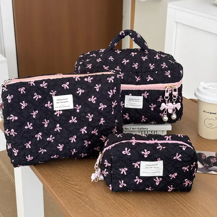 Sac à cosmétiques matelassé rose fraise pour femmes