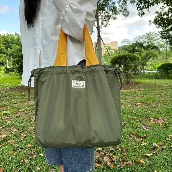 Sac fourre-tout pliable en nylon