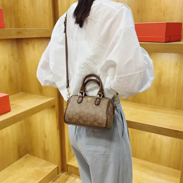 Nouveau Sac Boston Rétro Classique 2026 – Mini Sac Bandoulière Décontracté Polyvalent pour Femme – Sac à Main Tendance et Très Populaire