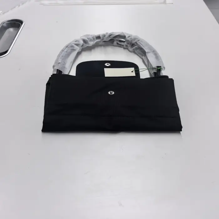 Sac hobo pliable classique en nylon, sac à main à bandoulière pour femmes avec design brodé