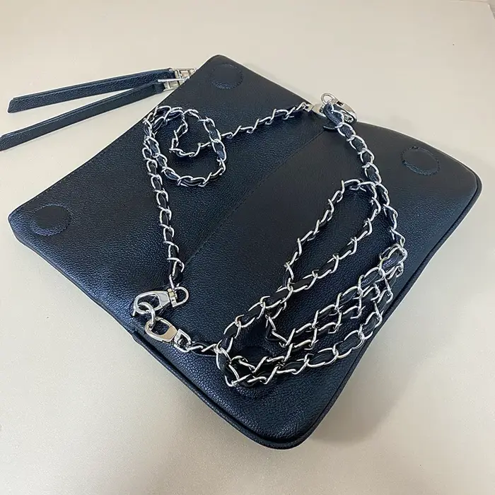 Sac bandoulière rétro noir, sac enveloppe tendance pour femmes, design luxueux, sac à main pour femmes
