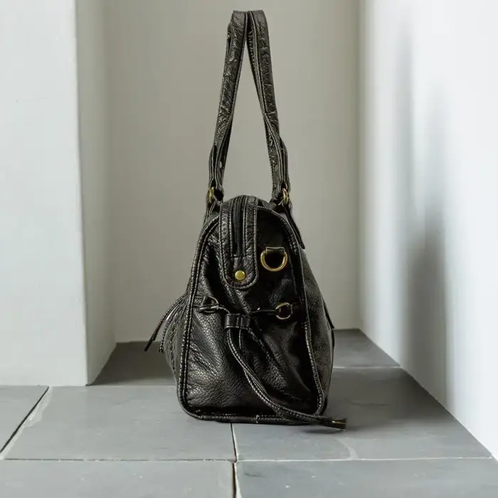 Grand fourre-tout de style punk en cuir souple