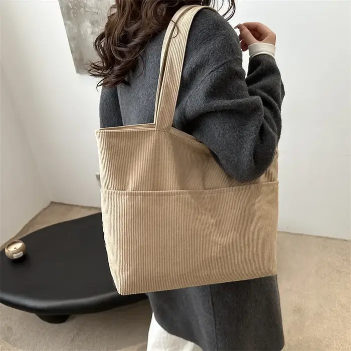 Sac fourre-tout en velours côtelé pour femme