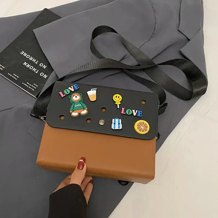 Sac messager léger et tendance en EVA perforé pour femme
